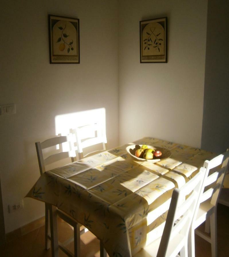 Casa Caroline Apartment โอวาดา ภายนอก รูปภาพ