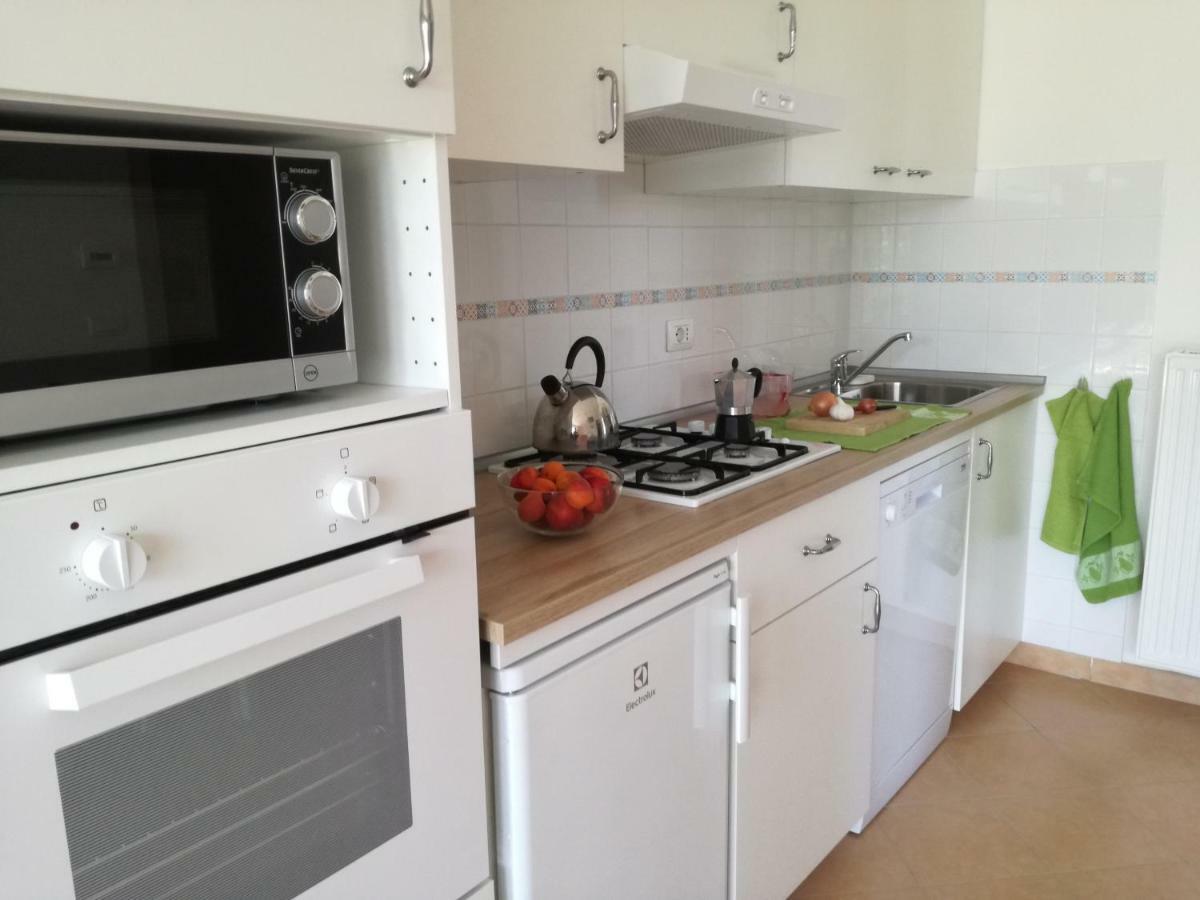 Casa Caroline Apartment โอวาดา ภายนอก รูปภาพ
